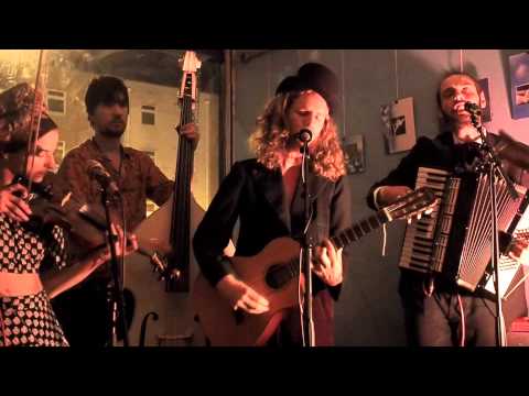 Mobius Loop ~ 'Voting Booth Chain Blues' @ Betty's Coffee Bar, London