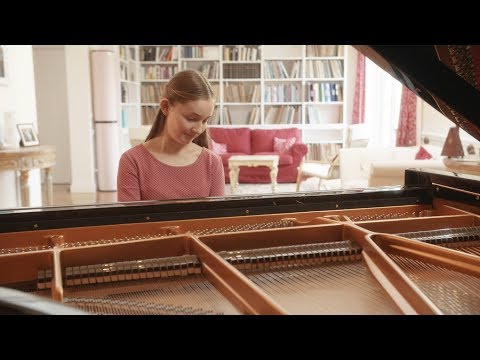 Alma Deutscher : The Lonely Pine Tree