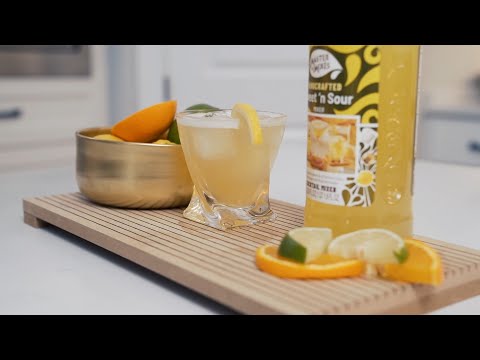 Amaretto Sour Recipe | How to Make an Amaretto Sour