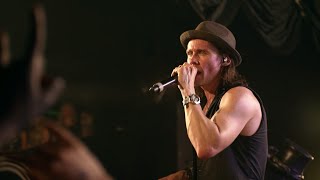 Slash ft. Myles Kennedy &amp; The Conspirators - Paradise City (Live At The Roxy)