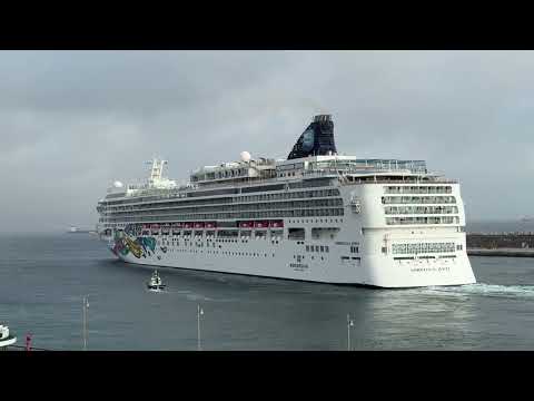 Thumbnail for LIVE Departure cruise ship 🚢 NORWEGIAN JEWEL Ponta Delgada, Sao Miguel Azores Portugal 🇵🇹 20.10.2025