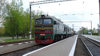 preview picture of video 'Тепловоз 2М62-0749 з вантажним поїздом проходить ст.Моршин'