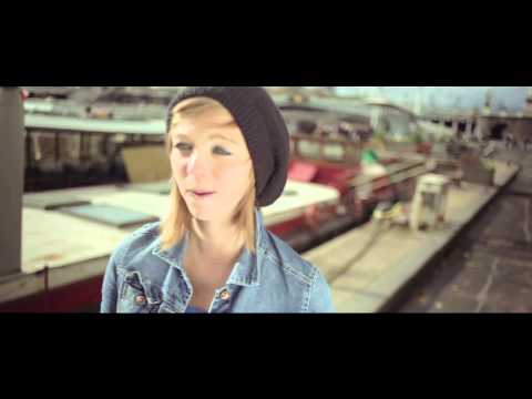 Sophie Estrella feat. Loic Silver: Les Clefs du temps [ CLIP OFFICIEL ]