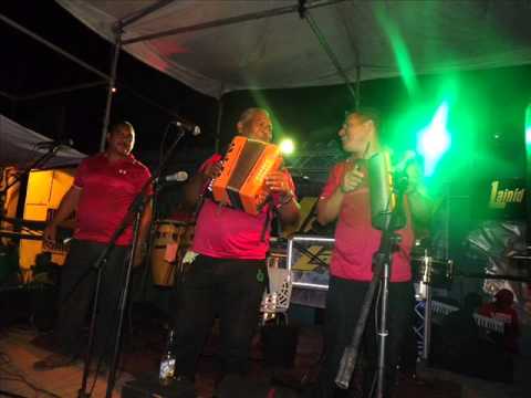 FRANCISCO GARCIA Y SU RENACER VALLENATO: AGUA DE COCO & EL MONO