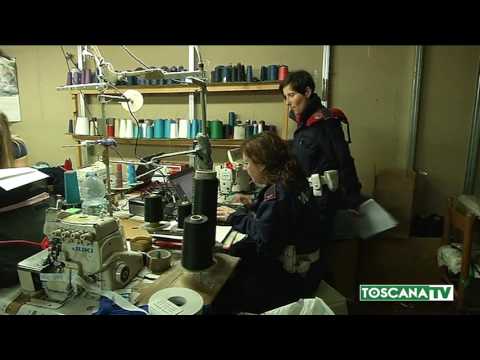 2017-05-19 PRATO - BRUCIA GLI SCARTI TESSILI NEL CAMINETTO, DENUNCIATO