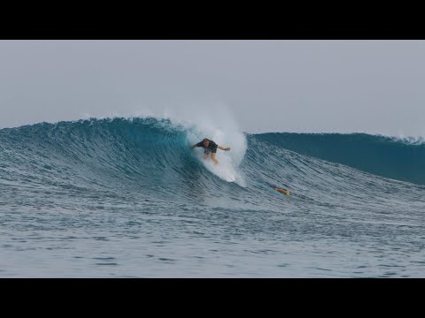 SURFING UNCROWDED WAVES IN THE MALDIVES!