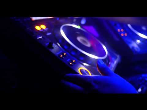 Kid Massive & Mark Le Sal - Don't Cry