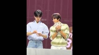 Download lagu Staring at his beloved 🥰😚 #Nahyuck #fypviralシ #ytshorts #Haechan #Jaemin mp3