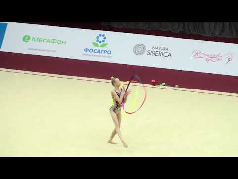 Makhoshvili Elizaveta 2004 GEO ribbon IT RG Junior Moscow 2019