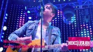 Parachute sings &quot;Forever &amp; Always&quot; at Universal CityWalk