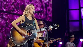 Sheryl Crow - If It Makes You Happy (Live at Farm Aid 2017)