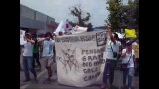 preview picture of video 'Marchan cientos de jóvenes del movimiento #YoSoy132 por Ciudad Victoria'