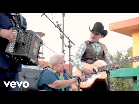 Los Nietos De Terán, La Abuela Irma Silva - Tengo A Mi Lupe (En Vivo Desde Gral. Terán, N.L)