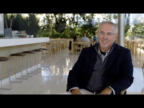 Foster School 2016 Distinguished Leadership Awardee: Gary Wipfler