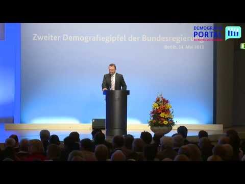 Demografiegipfel 2013 (Teil 1/8) - Bundesinnenminister Friedrich eröffnet den Gipfel