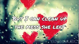 Kelly Clarkson - I Do Not Hook Up (Lyrics)