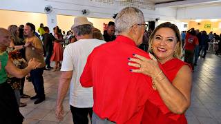 NINGUÉM FICA PARADO NO BAILÃO DO BONDE SERTANEJO "XOTE"