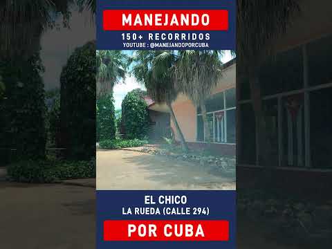 Manejando por el Restaurante La Rueda en El Chico, Boyeros, La Habana, Cuba