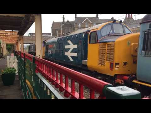 DRS 66432 & 37558 departing Carnforth (13/06/2017)
