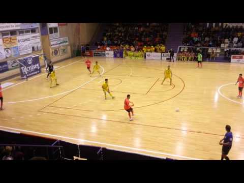 Tiro de Iago Rodríguez que despeja Didac y el de Solano Cuco cuando iba a gol!!