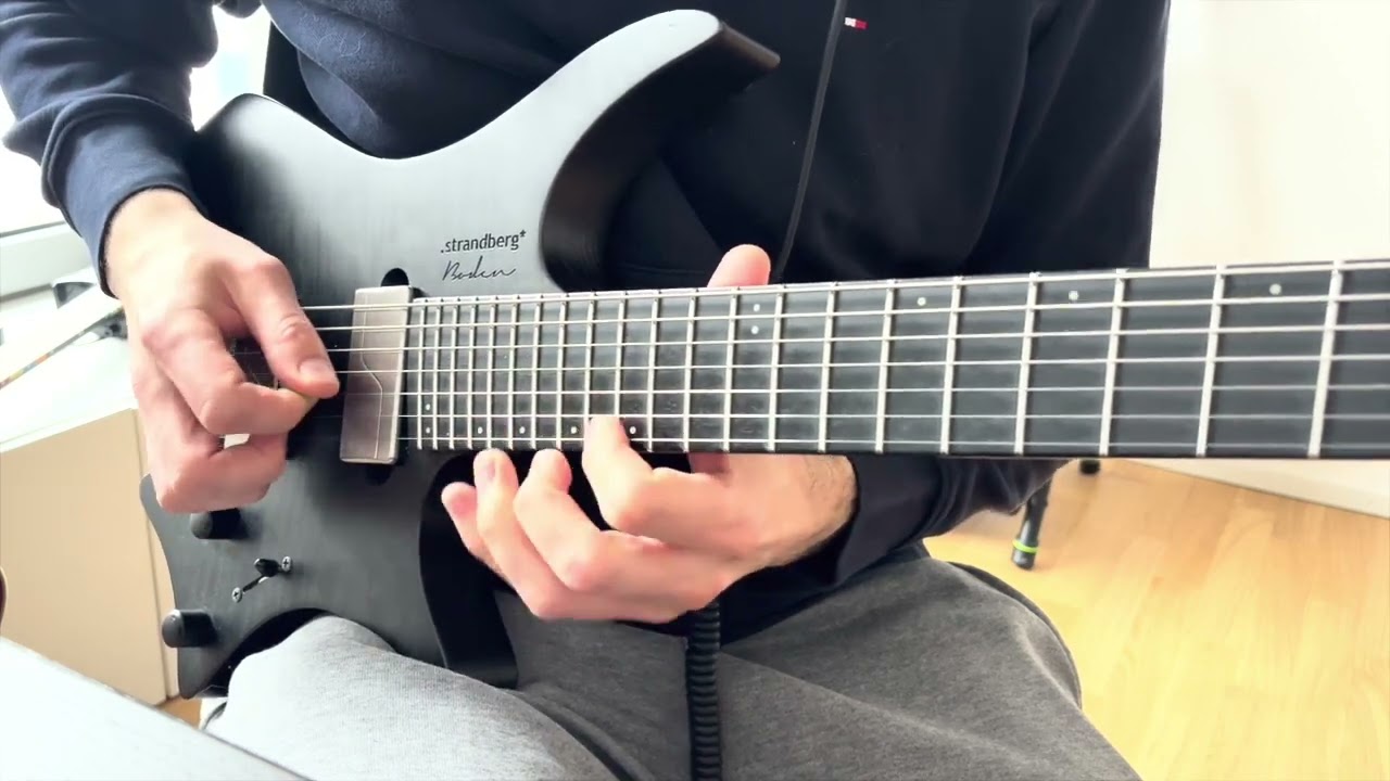 Roberto Barlocci playing Fichtl's Lied by Die Woodys on guitar