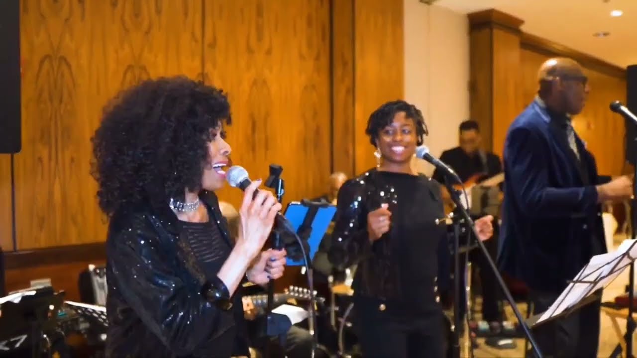 Promotional video thumbnail 1 for Nadine and her Soul of New York Band