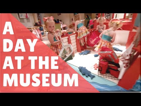Quintuplets at the Museum Family VLog
