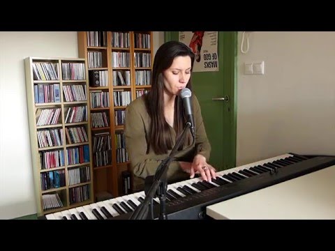 Massive Attack - What Your Soul Sings - live cover by Laura Stavinoha