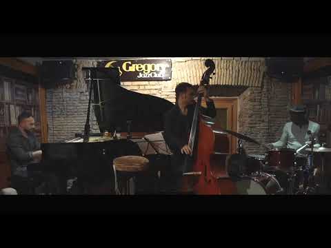 Andrea Rea, Giulio Scarpato feat. Greg Hutchinson "Inception"