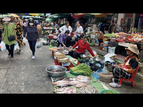 Morning Orussey Market Scene: Cambodia best street food in Phnom Penh | Studio Market TV
