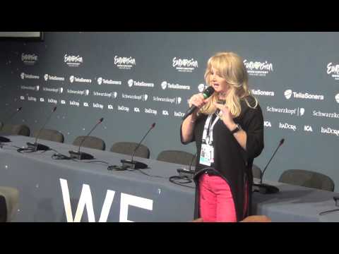 ESCKAZ live in Malmö: Bonnie Tyler (UK) meet&greet