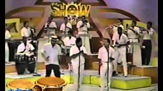 MARVIN SANTIAGO VASOS EN COLORES