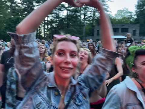 “How Loud Your Heart Gets”: Lucius in Northampton, MA-08.11.23