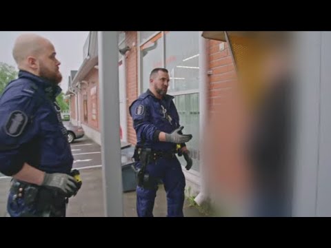 Nuoria tyttöjä uhkailtu - Poliisit Kemi