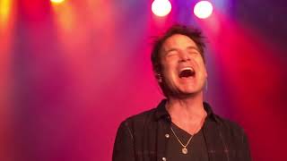 Train - What Christmas Means To Me - Paramount - 11.28.17