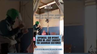 Download lagu DIPANGGIL GAK NYAHUT! KURIR INI JOGET DANGDUT TUK SADARKAN COSTUMER! mp3