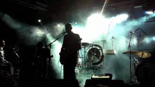 De Staat - Back To The Grind (live)