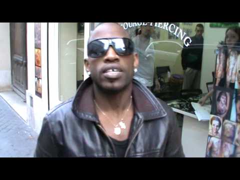 Marcus BLACK LOVELY: EPISODE 1(nouveau tatoo): ARRIVEE CHEZ LE TATOUEUR!!!!!