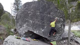 Video thumbnail of Baptiste, 7b/b+. Magic Wood