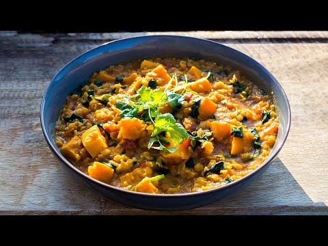 Red lentil dal recipe | Indian curry with sweet potato, spinach & coconut milk | Easy & delicious!