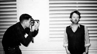 Go To Sleep (Little man being erased) - Nina y el lobo