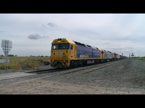 7902V Mildura Containers With BL32 BL30 X48 BL26 (17/11/2021) - PoathTV Australian Trains & Railways
