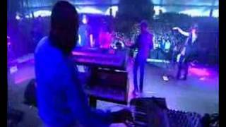 Sugababes - I Bet You Look Good On The Dancefloor (totp 2006