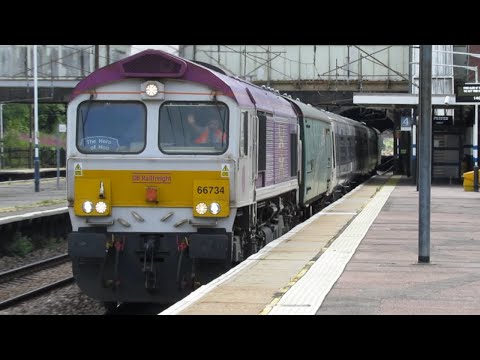 GBRf 66734 'Platinum Jubilee' dragging 4659** past Hadley Wood with a 3 tone. 27/7/24.