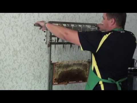 Стол и станок для обрезания рамок от компании Би-Пром.