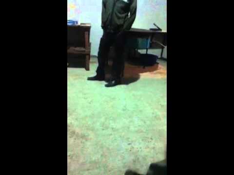 Mamadas del grillo bailando shuffle dance