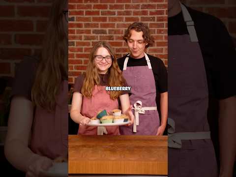 We picked too many blueberries (Boyfriend vs Girlfriend)