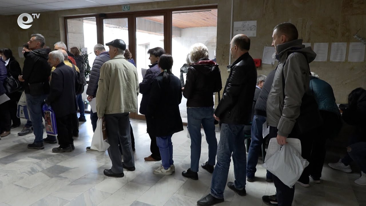 Новата такса смет в Смолян предизвика опашка от чакащи
