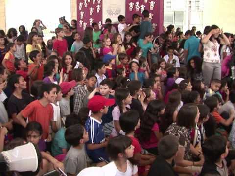 Shakira pushes education on visit to Jerusalem