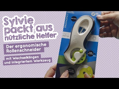 Sylvie unpacks - useful helpers - The ergonomic rotary cutter #unboxing #sewingtools